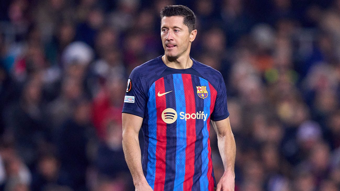 Robert Lewandowski en un partido con el Barça