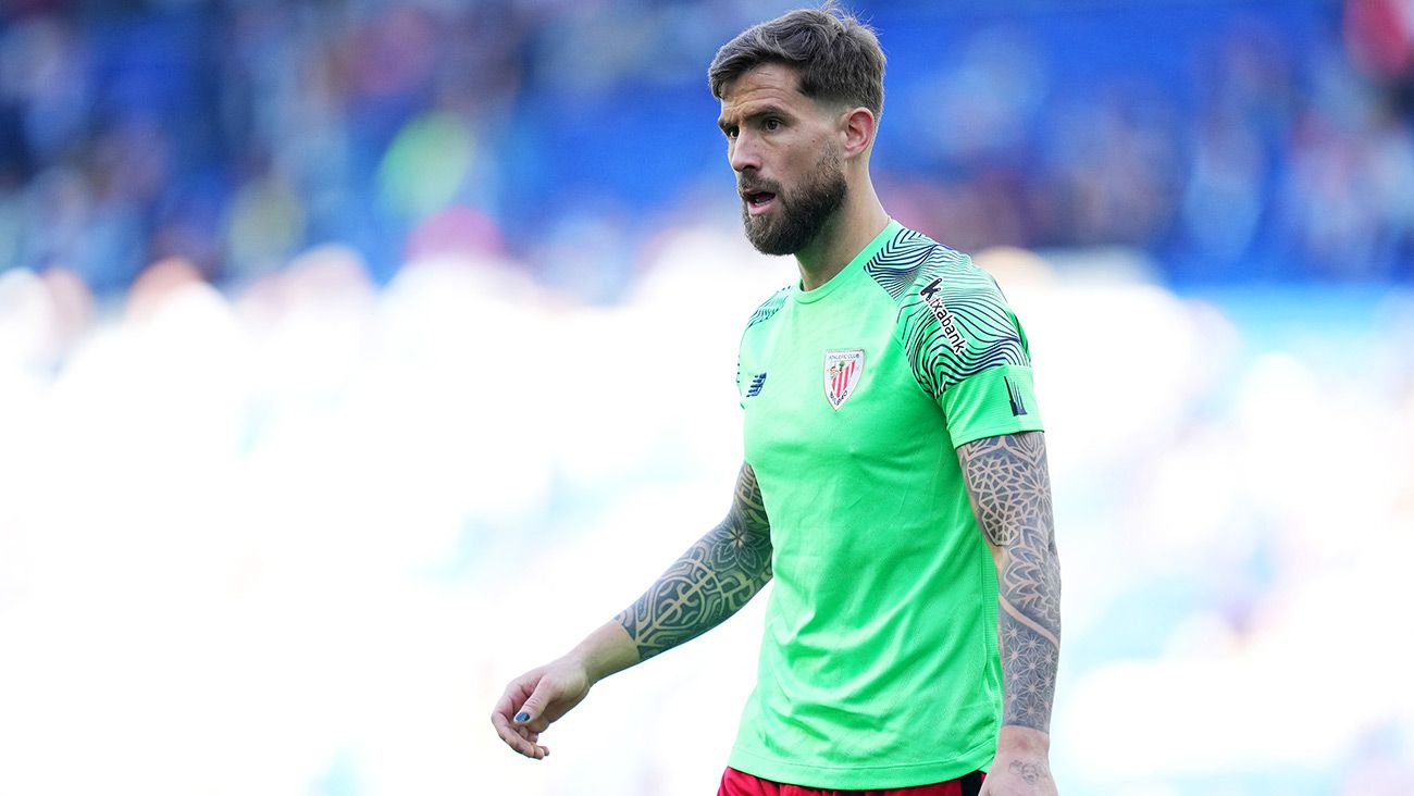 Iñigo Martínez antes de un partido