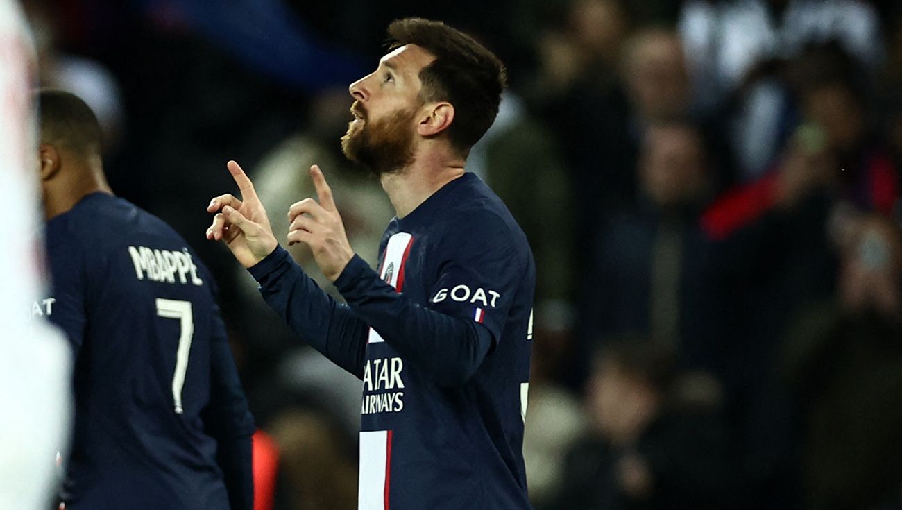 Leo Messi celebrando un gol con el PSG