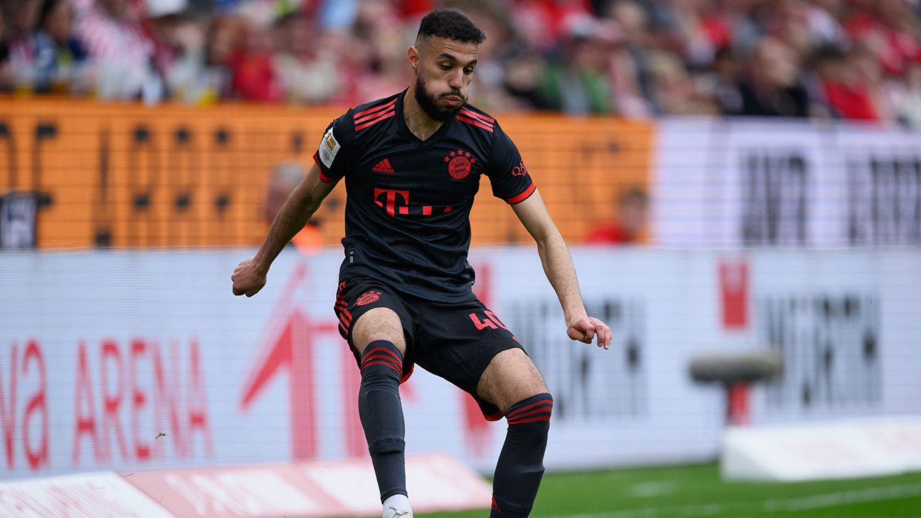 Noussair Mazraoui during Mainz-Bayern (3-1)