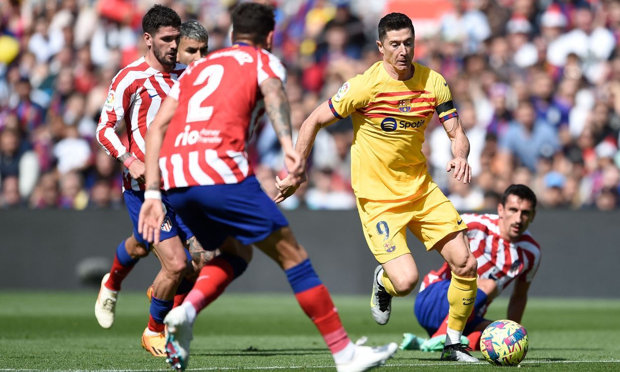 Robert Lewandowski durante el FC Barcelona vs Atlético de Madrid