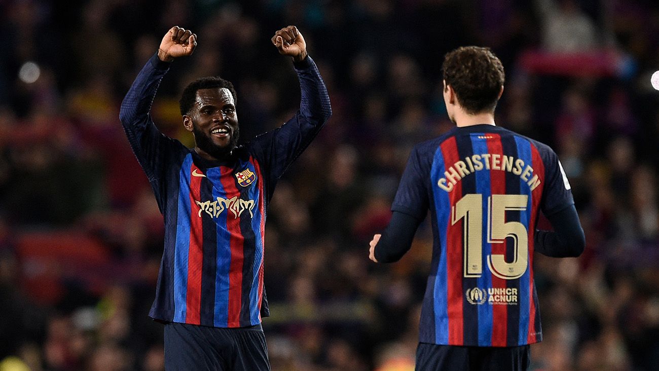 Franck Kessié and Andreas Christensen in a match with FC Barcelona