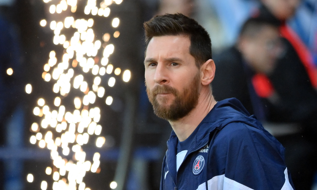 Lionel Messi en la previa del PSG vs Ajaccio