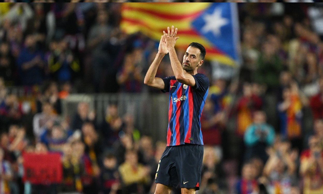 Sergio Busquets, ovacionado en el Camp Nou