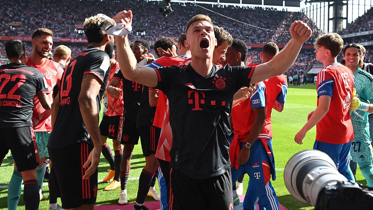 Joshua Kimmich celebrating the Bundesliga title with Bayern Munich