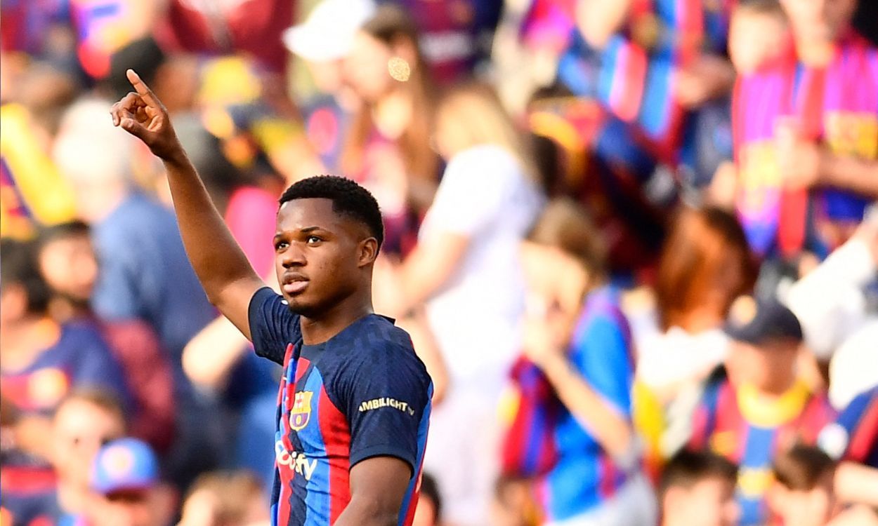 Ansu Fati celebra un gol en el Spotify Camp Nou