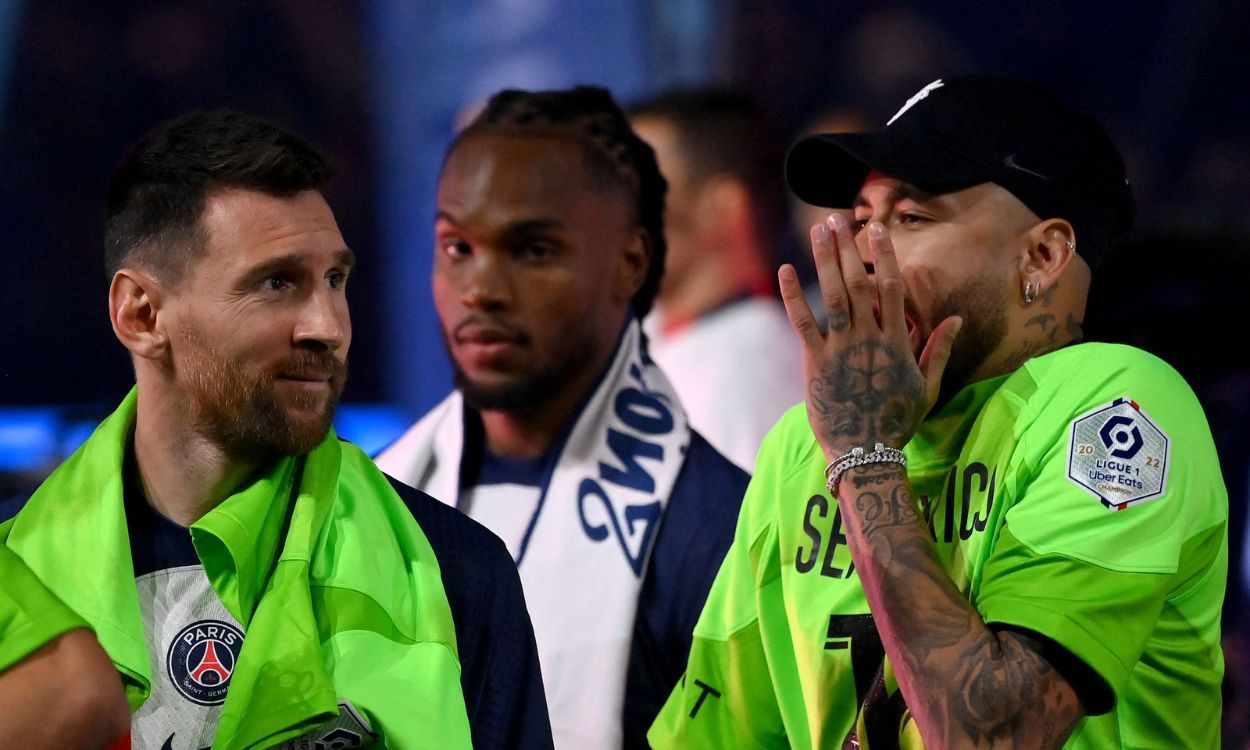 Lionel Messi y Neymar Jr durante la celebración del título de Ligue 1 del PSG
