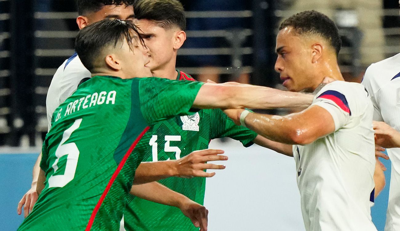 Sergiño Dest against Mexico