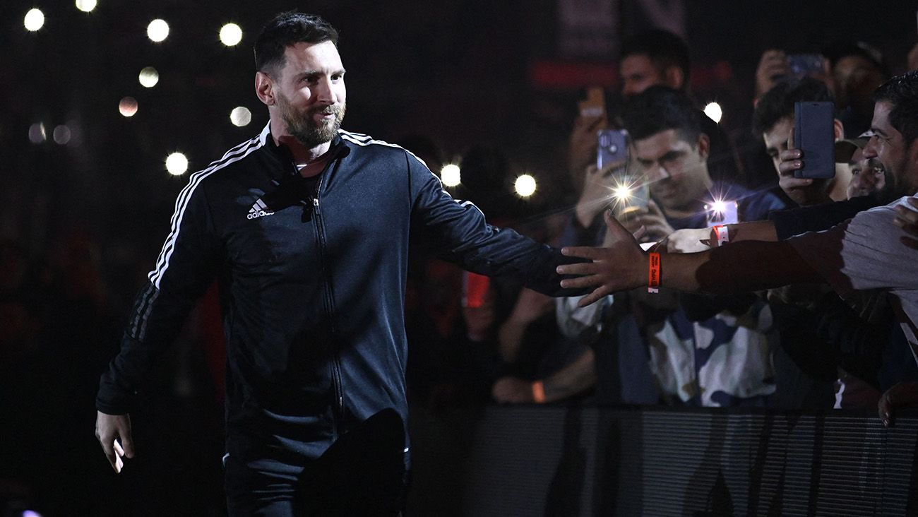 Leo Messi during Maxi Rodríguez's farewell match