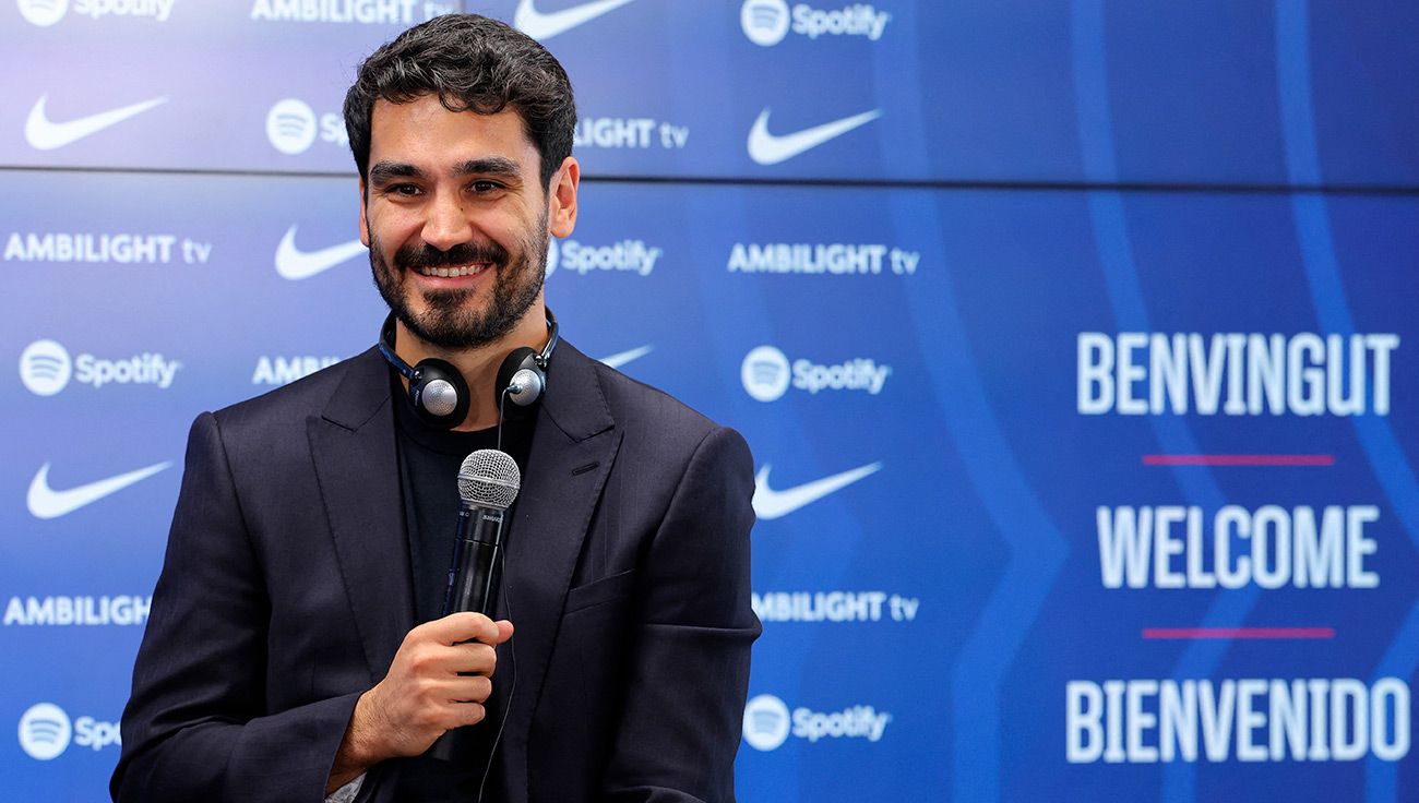 Ilkay Gündogan durante su presentación con el Barça