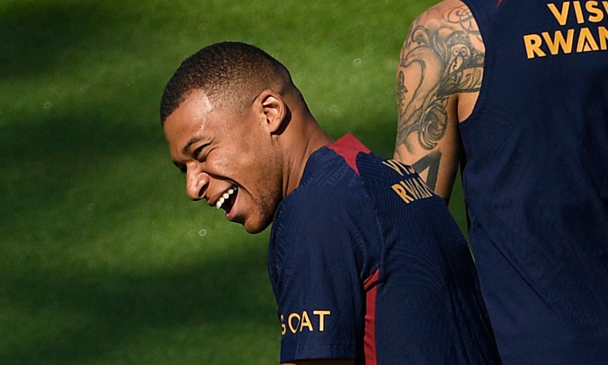 Kylian Mbappé en un entrenamiento con el PSG