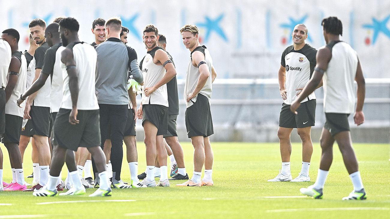 The Barça squad in training