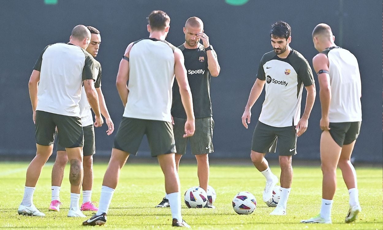 Los jugadores del FC Barcelona durante un entrenamiento