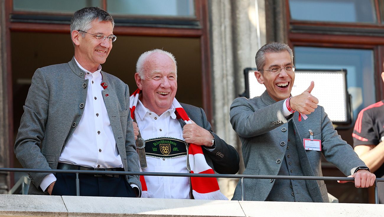 Herbert Hainer (izquierda), celebrando un título del Bayern