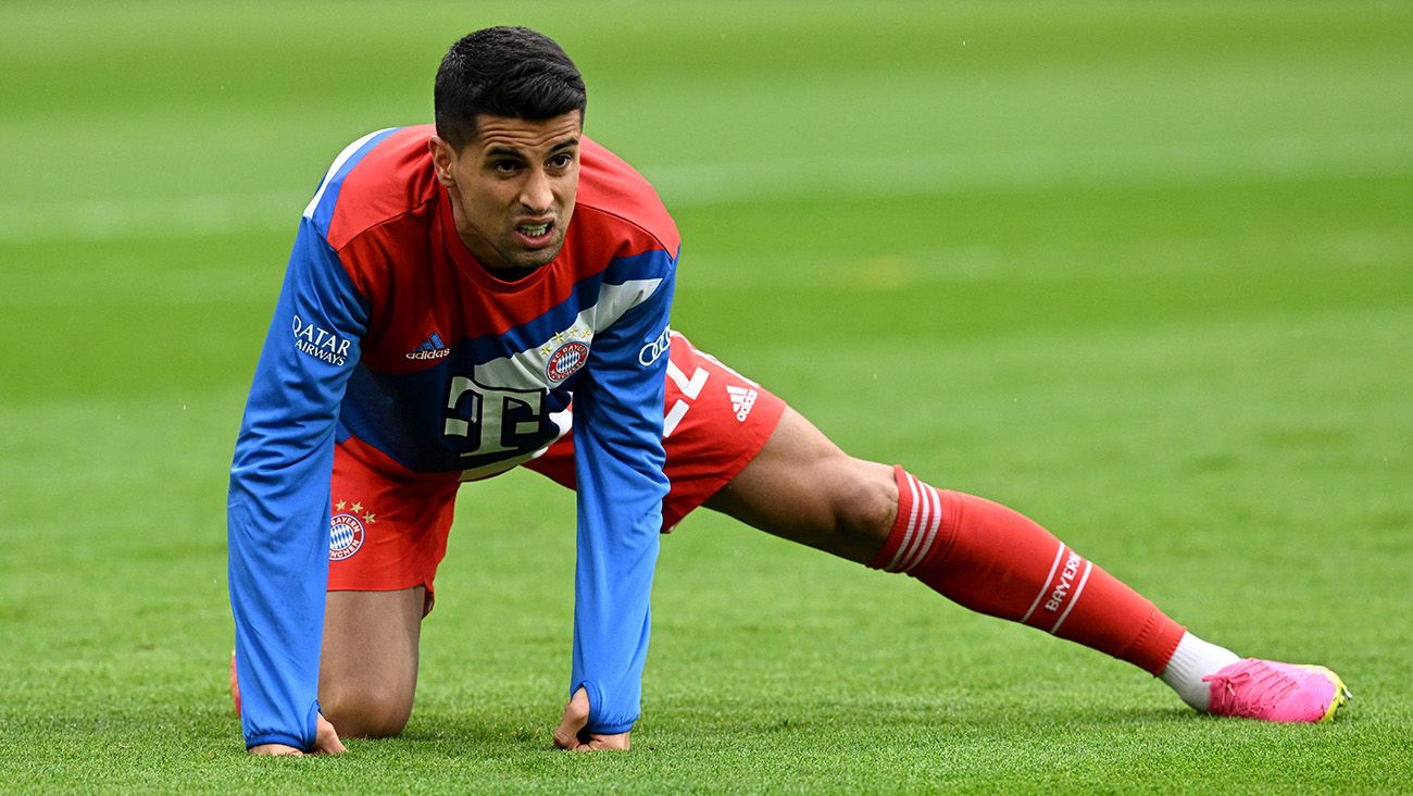Joao Cancelo in a training session with Bayern Munich
