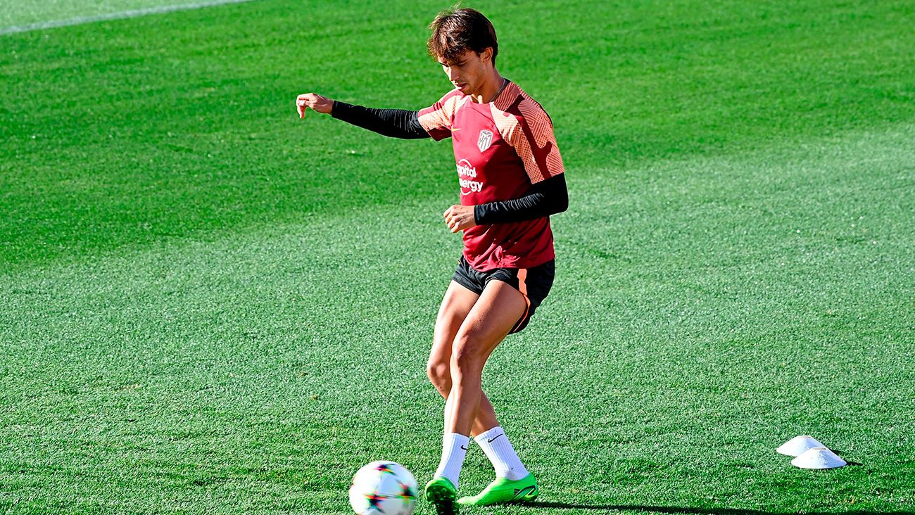 Joao Félix durante un entrenamiento con el Atleti