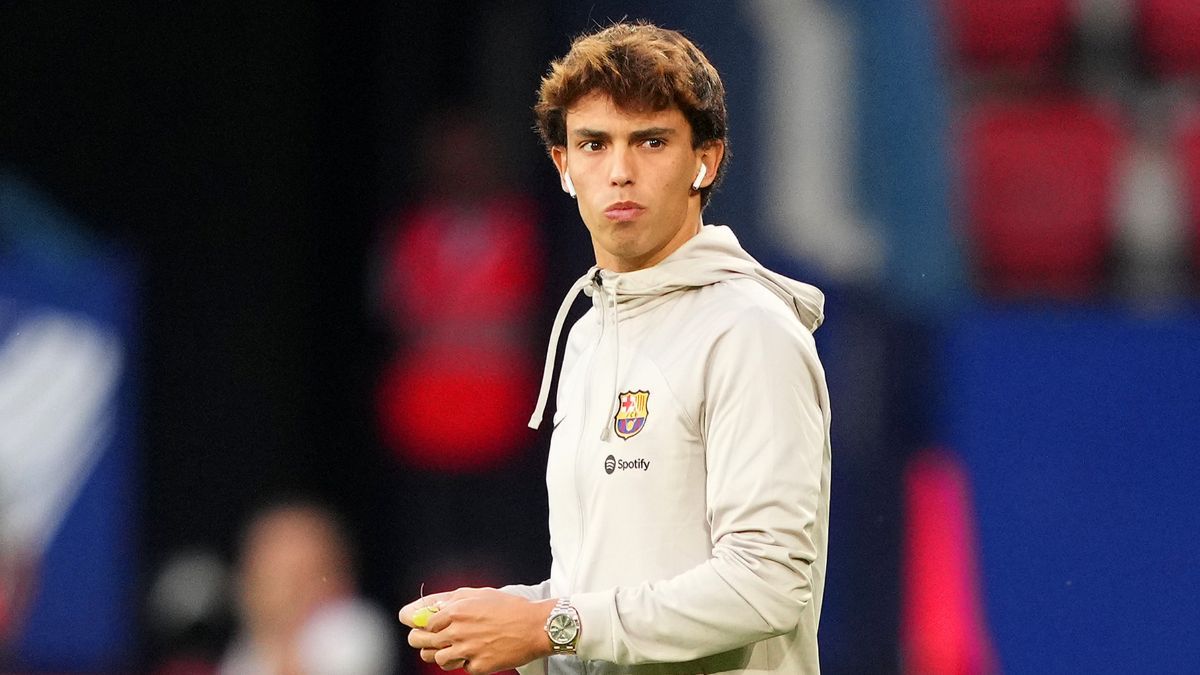 Joao Félix antes de un partido con el FC Barcelona