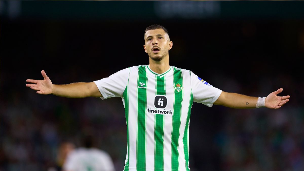 Guido Rodríguez en un partido del Real Betis