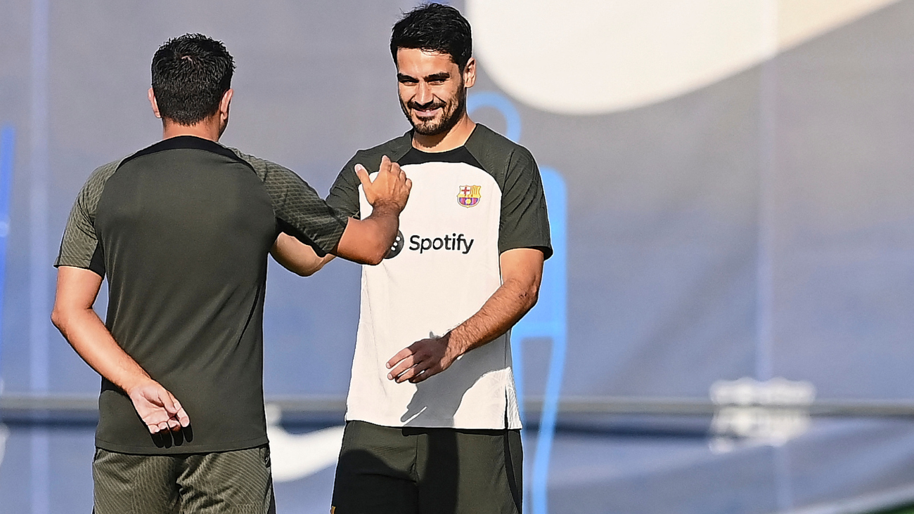 Ilkay Gündogan y Xavi Hernández en un entrenamiento del Barça