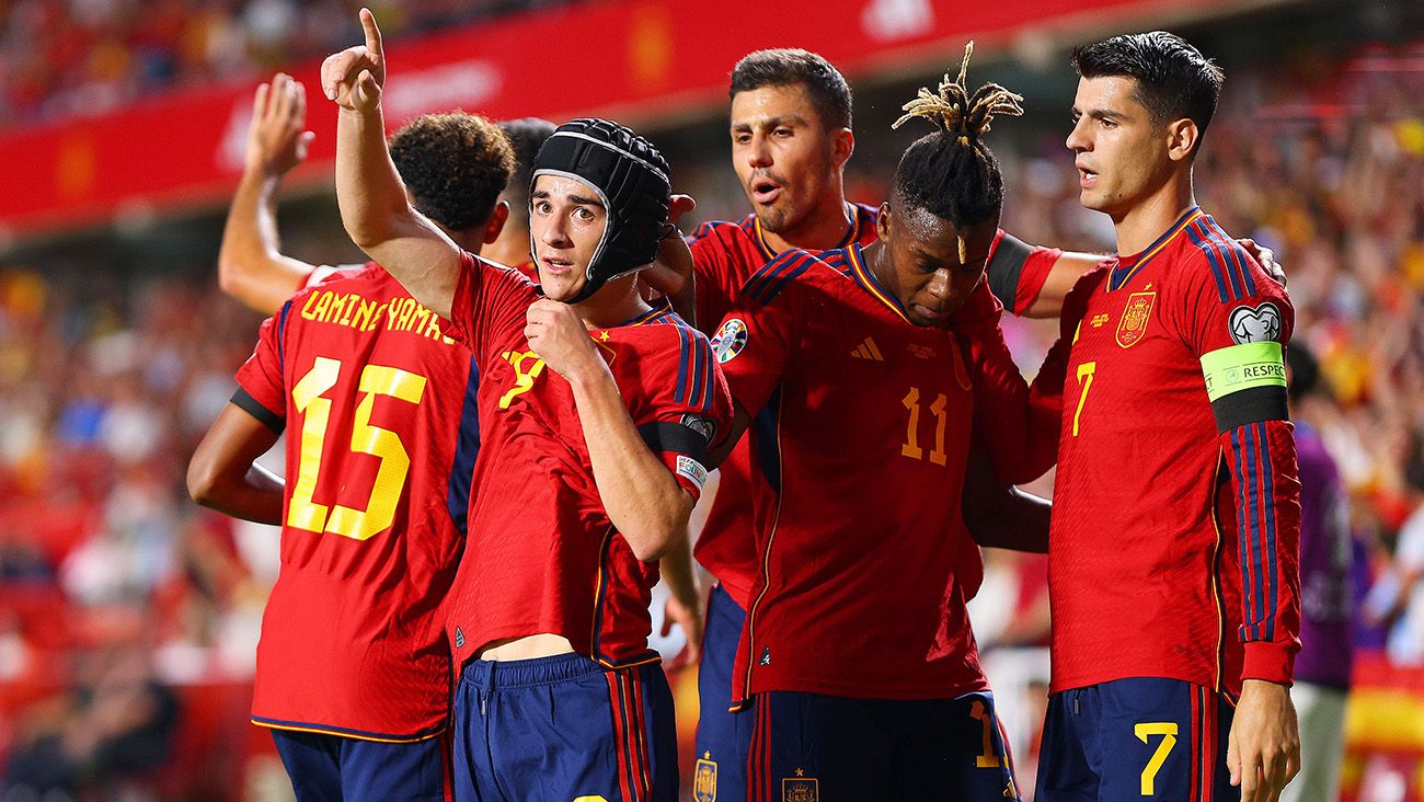 Gavi festejando su gol en el España-Chipre