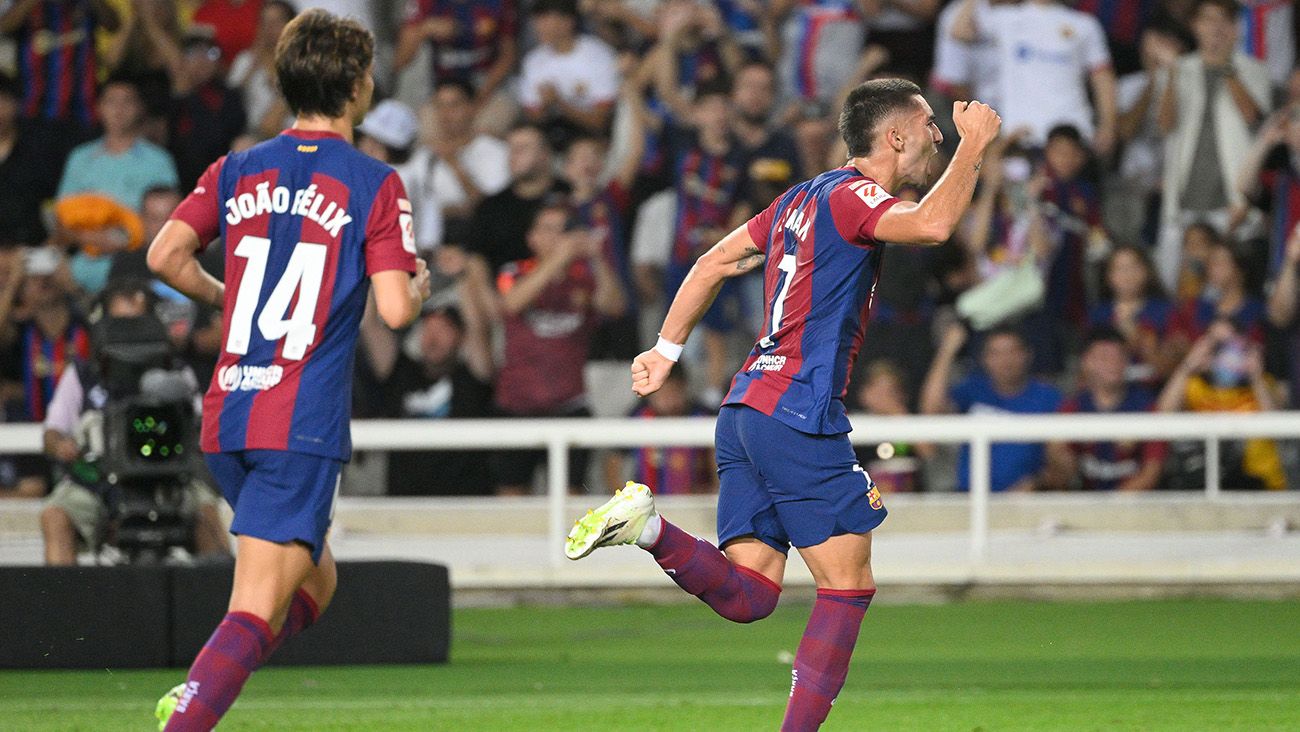 Joao Félix y Ferran Torres festejan uno de los goles ante el Betis (5-0)