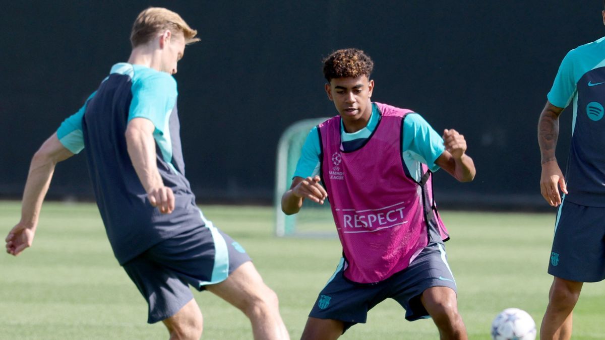 Lamine Yamal en un entrenamiento del FC Barcelona