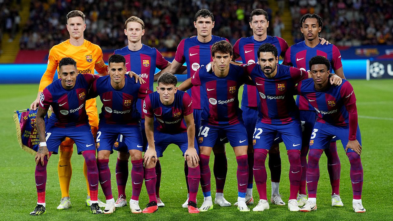 The eleven of FC Barcelona against Royal Antwerp