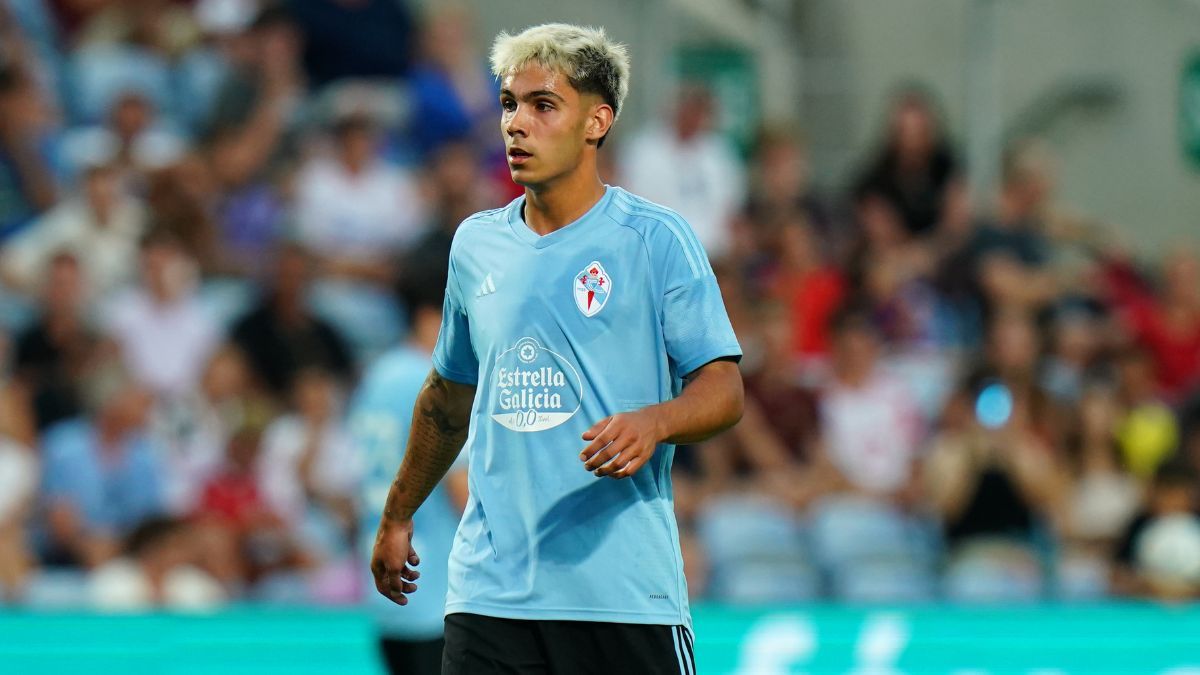 Hugo Sotelo en un partido con el RC Celta