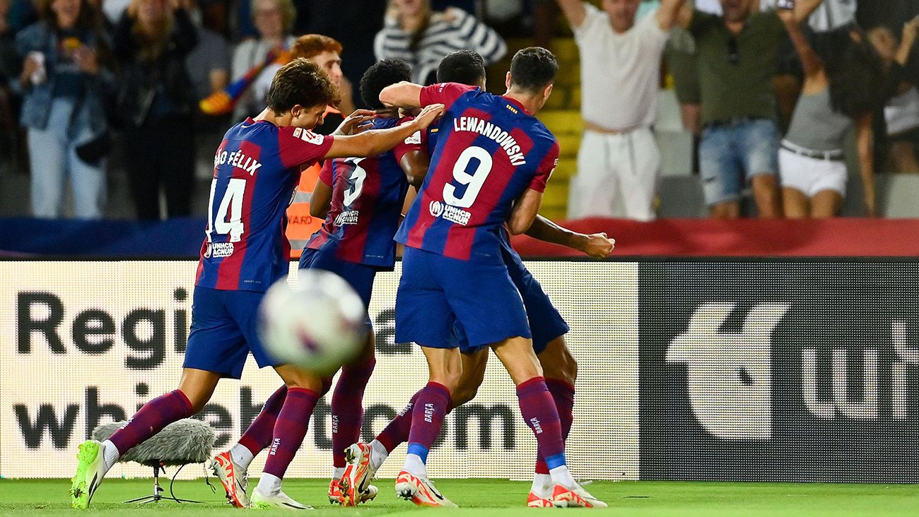 FC Barcelona players celebrating the comeback goal against Celta