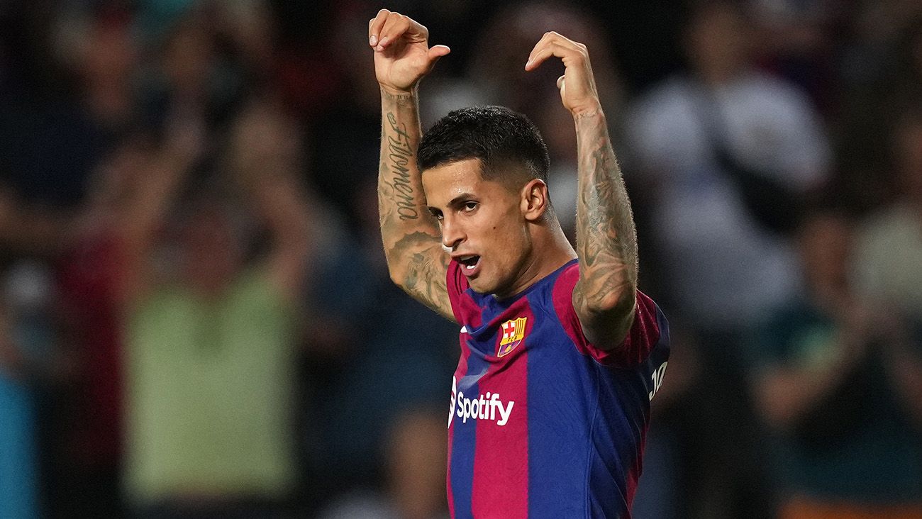 Joao Cancelo celebrating his goal in Barça-Celta