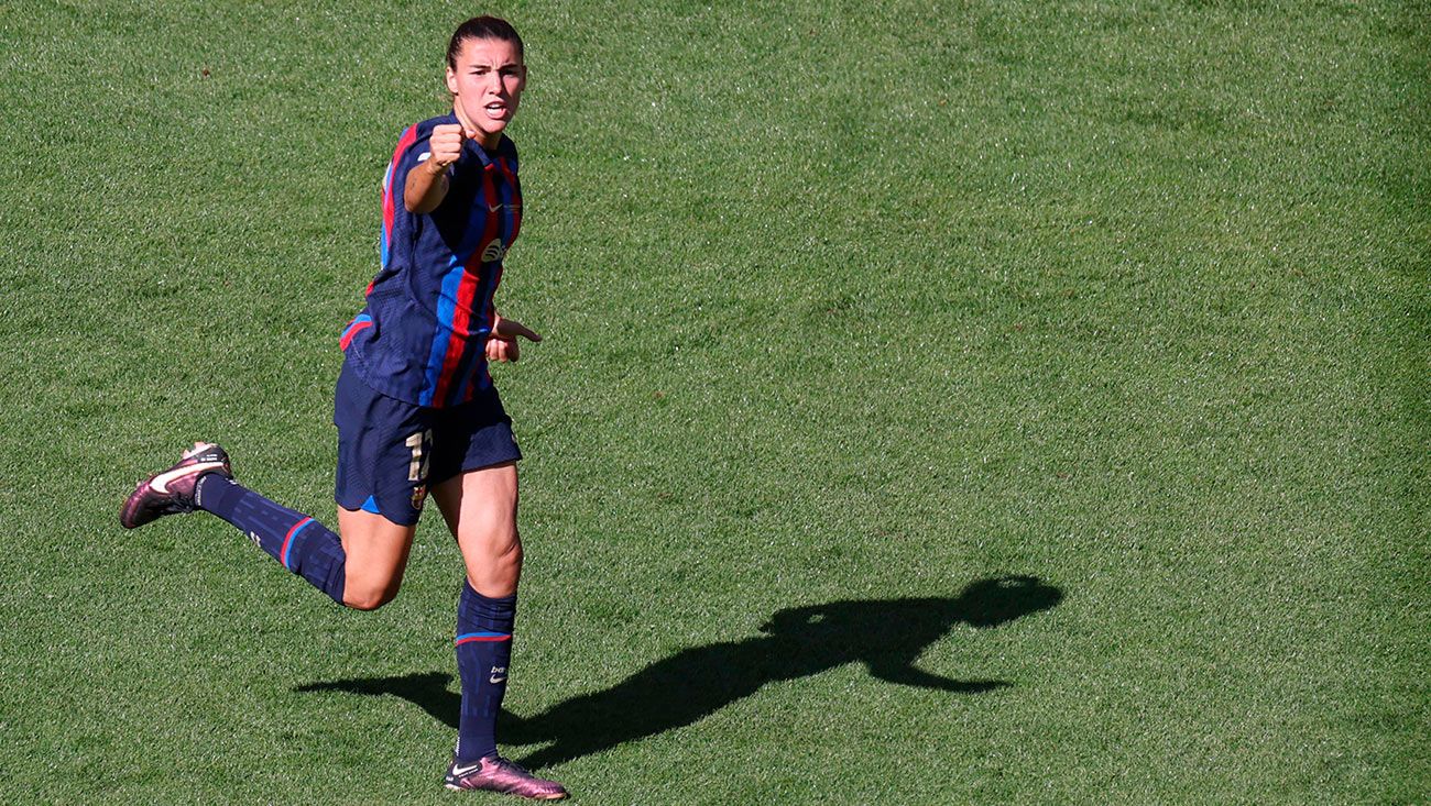 Patri Guijarro durante un partido con el Barça