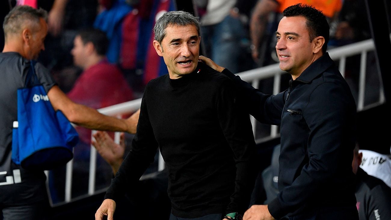 Valverde y Xavi antes del partido