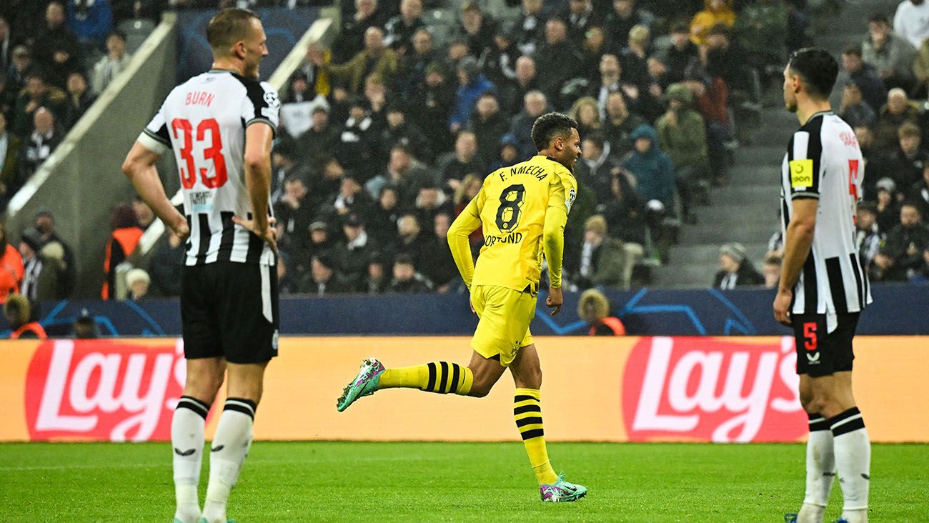 Felix Nmecha convirtió el gol del Dortmund ante el Newcastle (0-1)