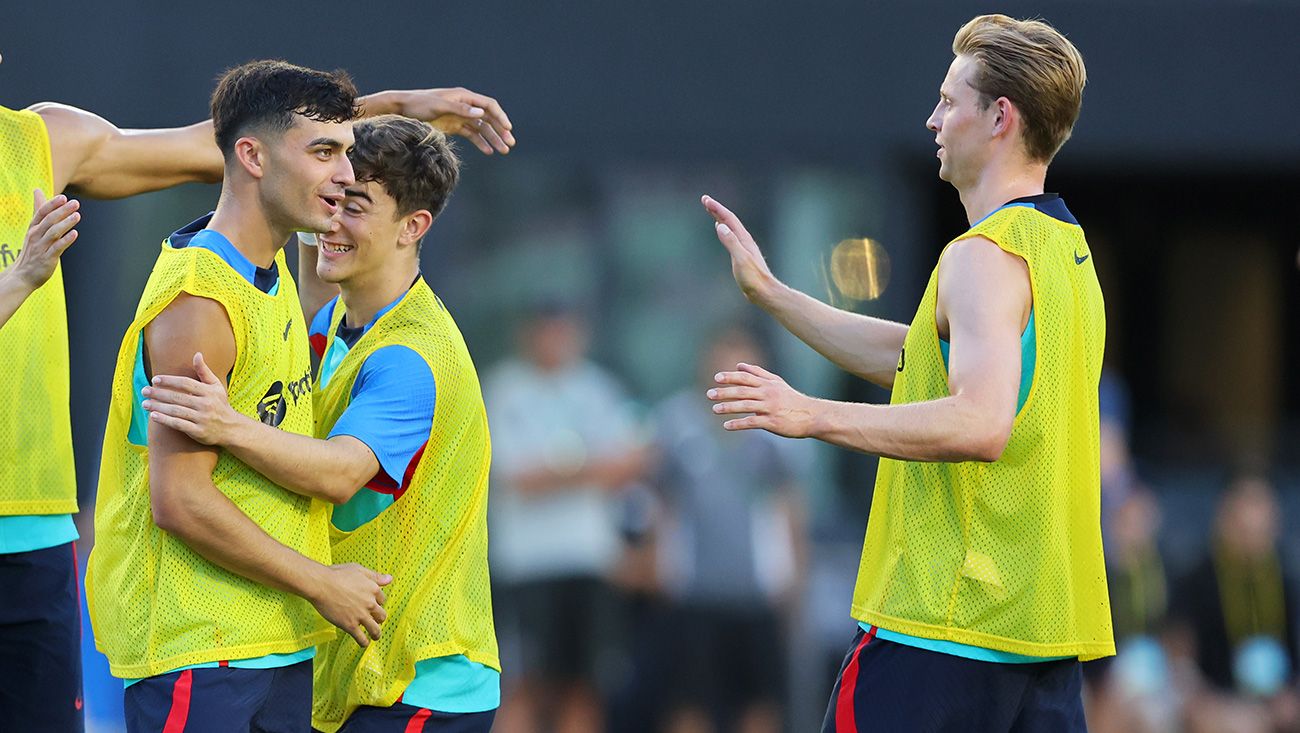 Pedri y Frenkie de Jong en un entrenamiento