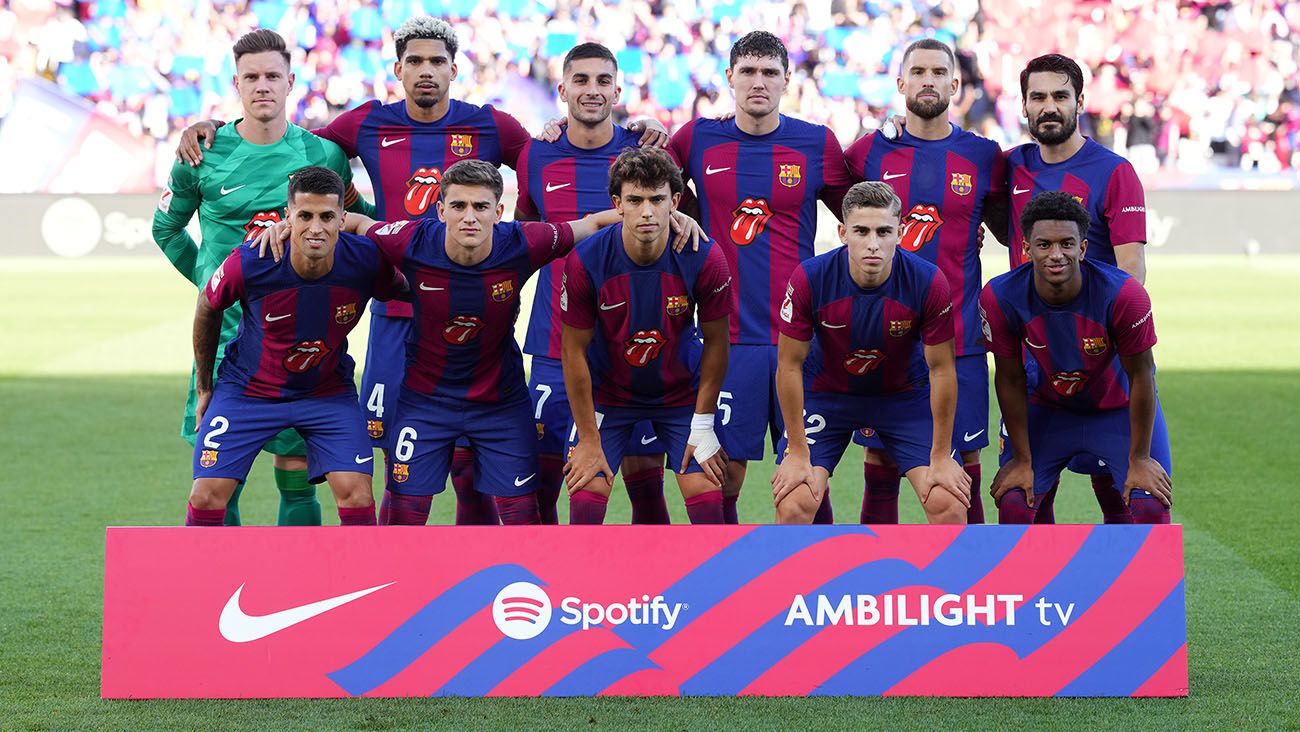 The eleven of FC Barcelona in the Clásico in Montjuïc