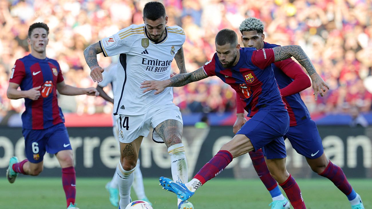Iñigo Martínez durante el Barça-Madrid en Montjuïc