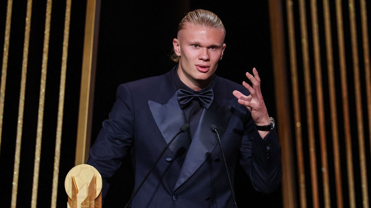 Erling Haaland en la ceremonia del Balón de Oro