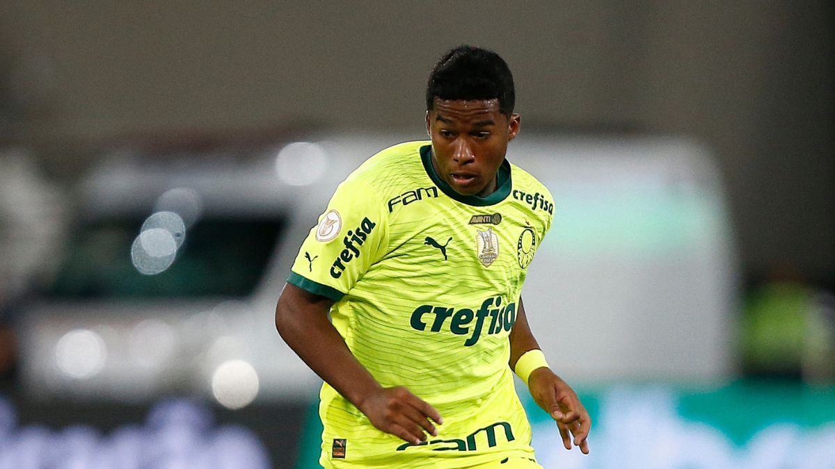 Endrick en un partido con el Palmeiras