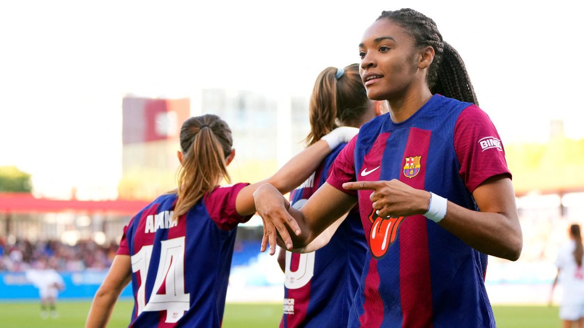 Salma celebra un gol con el Barça Femení