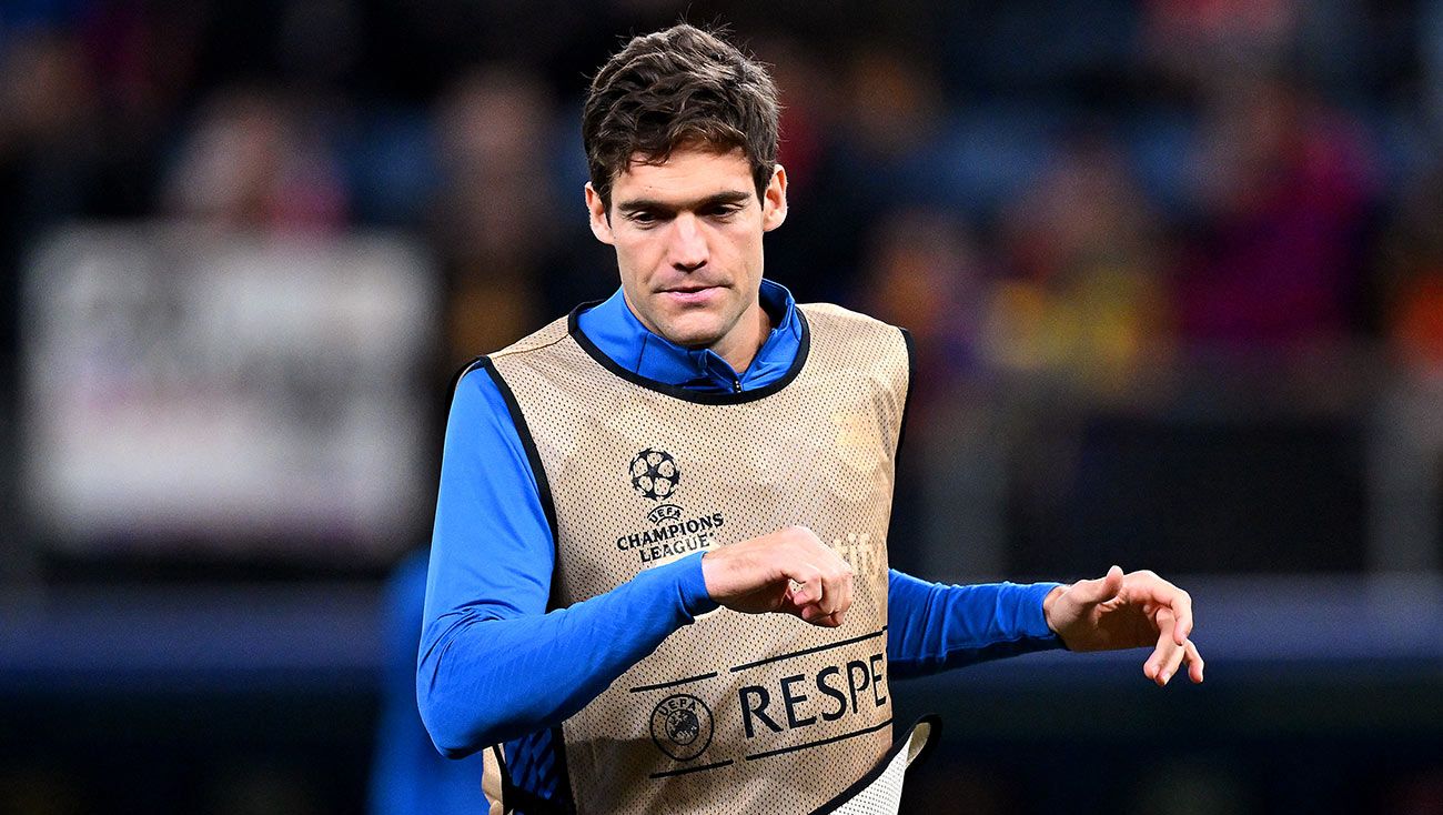 Marcos Alonso calentamiento