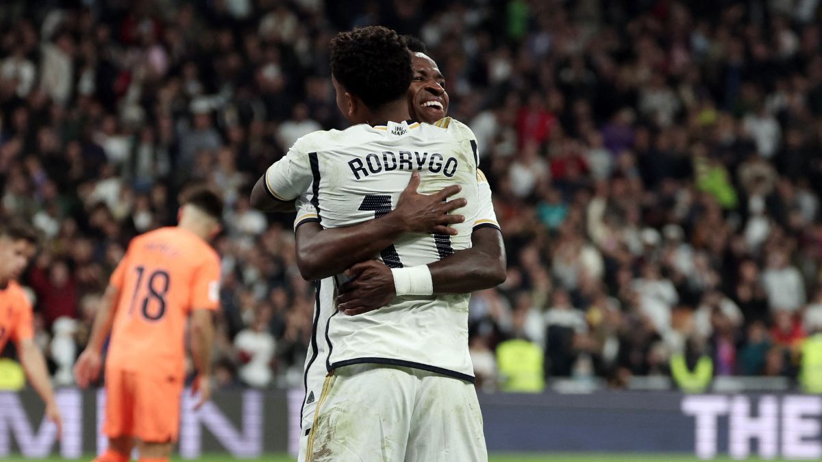 Rodrygo y Vinicius celebran un gol