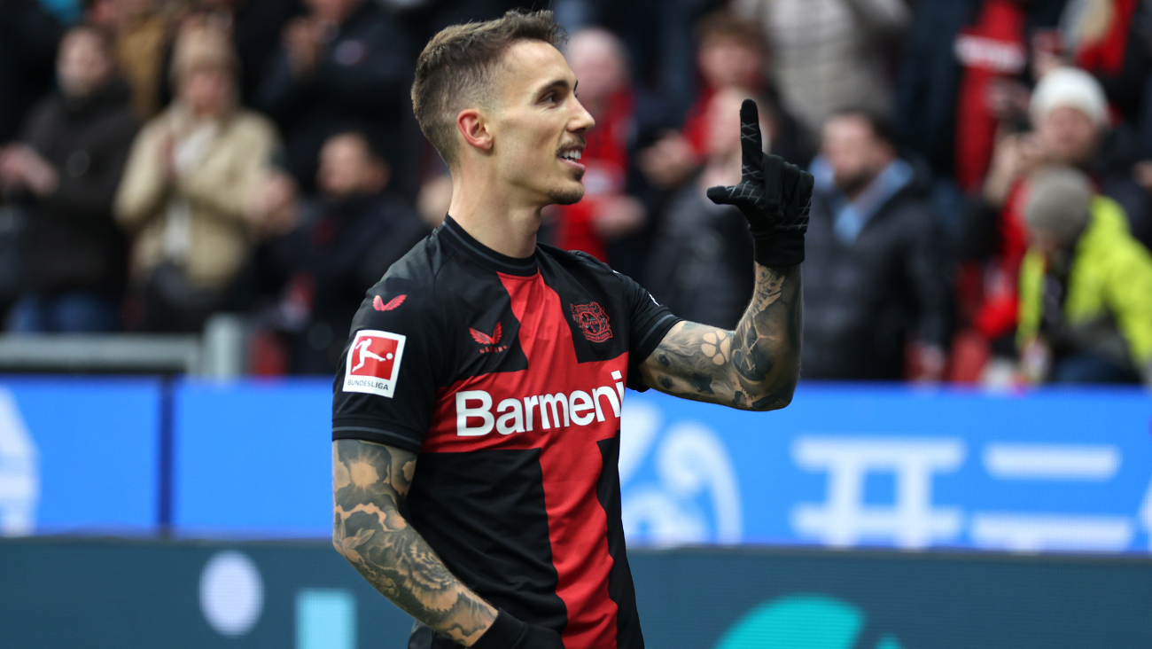 Alejandro Grimaldo con el Bayer Leverkusen celebrando su gol ante el Union Berlin