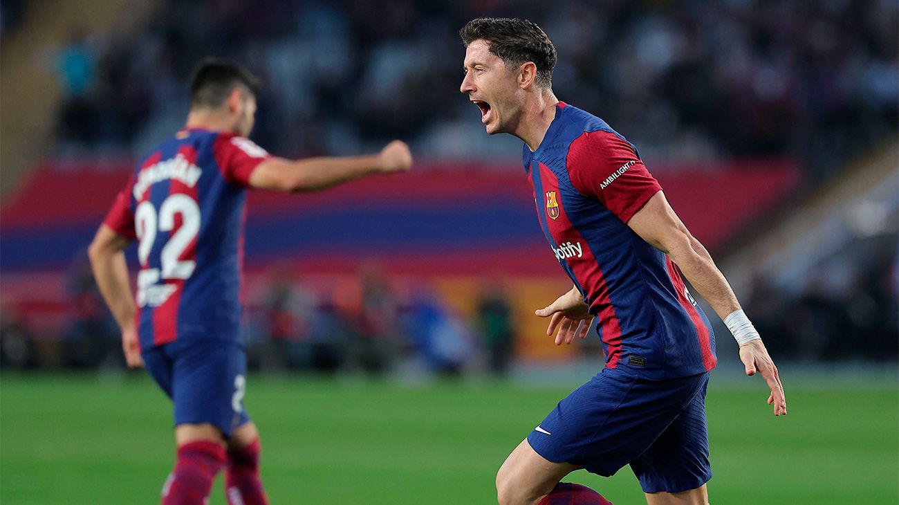 Lewandowski celebra un gol ante el Alavés