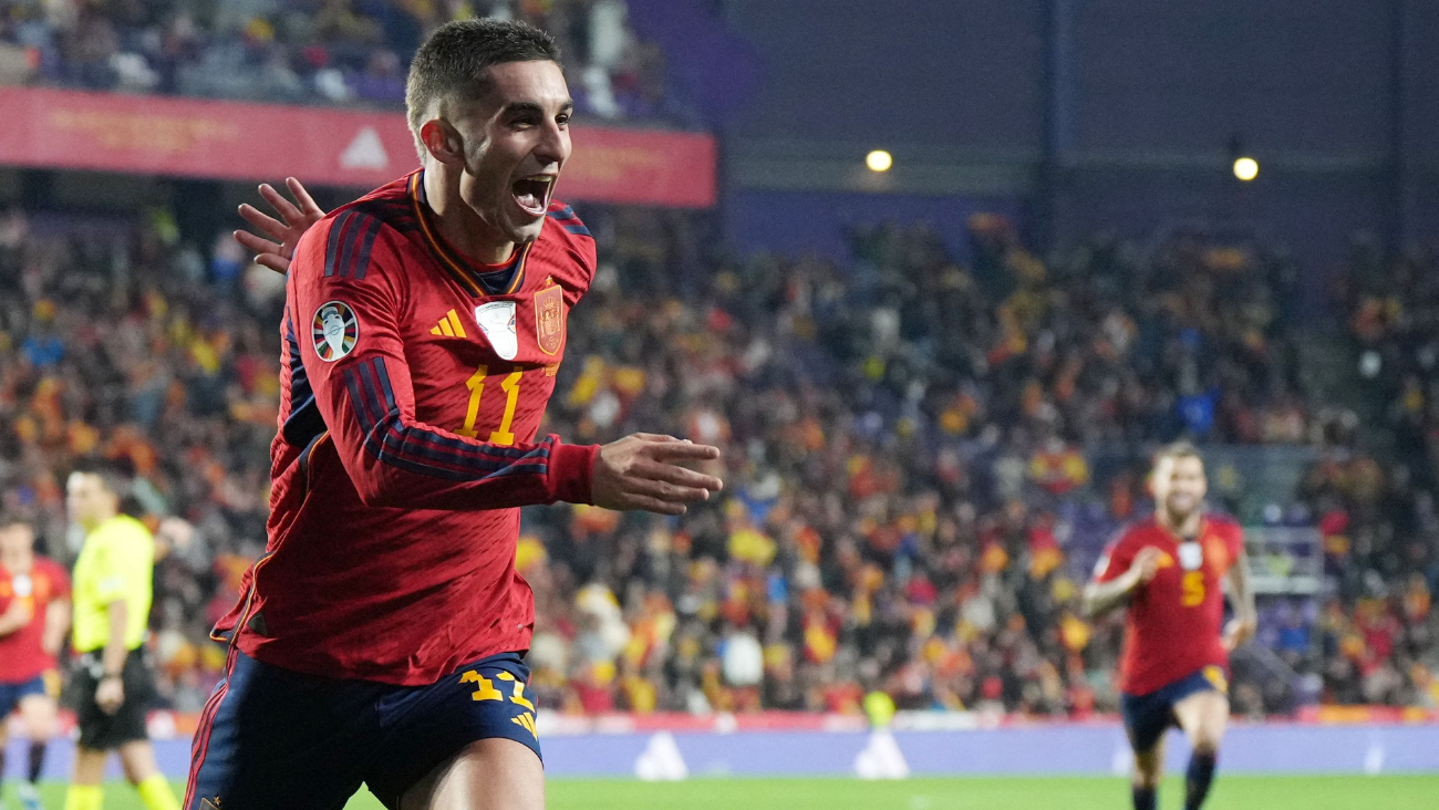 ¡Imparable!  Ferran Torres consolida su imagen de goleador con España y el Barça