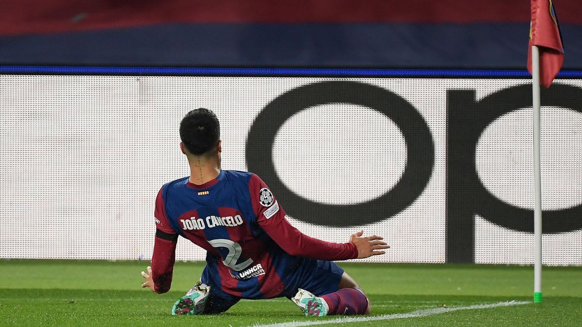 Joao Cancelo celebra su gol ante el Oporto