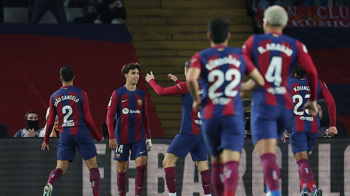 Los jugadores del Barça celebran el gol de Joao Félix contra el Atlético de Madrid
