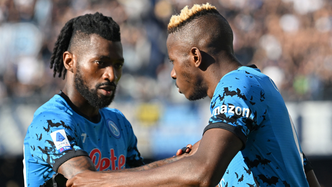 Frank Zambo Anguissa y Victor Osimhen en un partido del Napoli