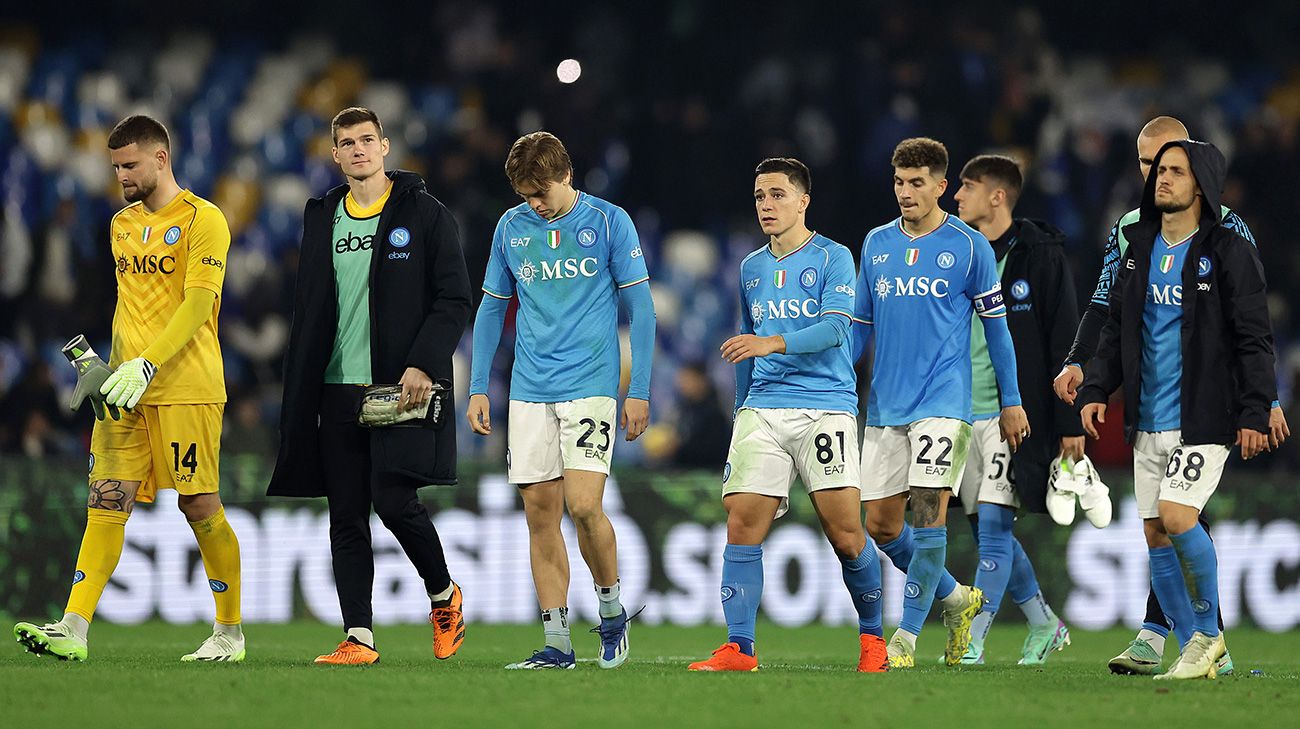 Los jugadores del Napoli muestran su decepción en el empate ante el Monza