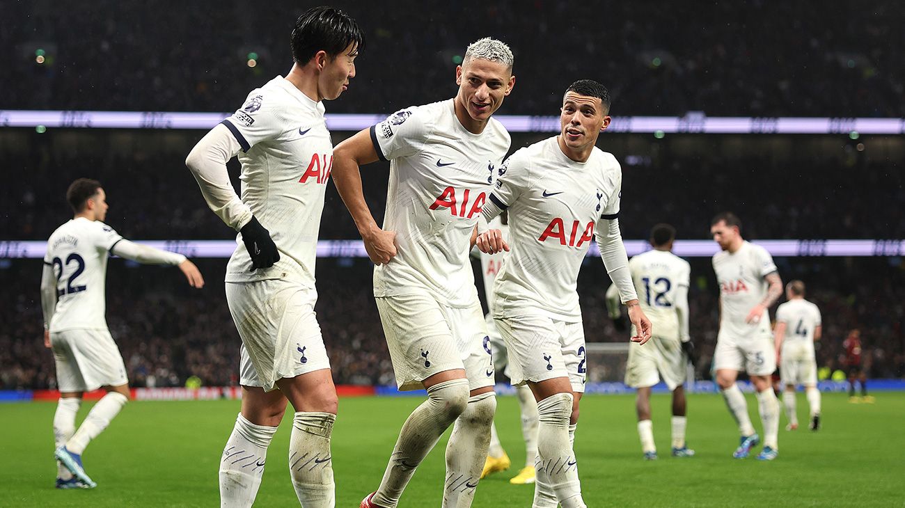 Algunos jugadores del Tottenham celebrando un gol ante el Bournemoth