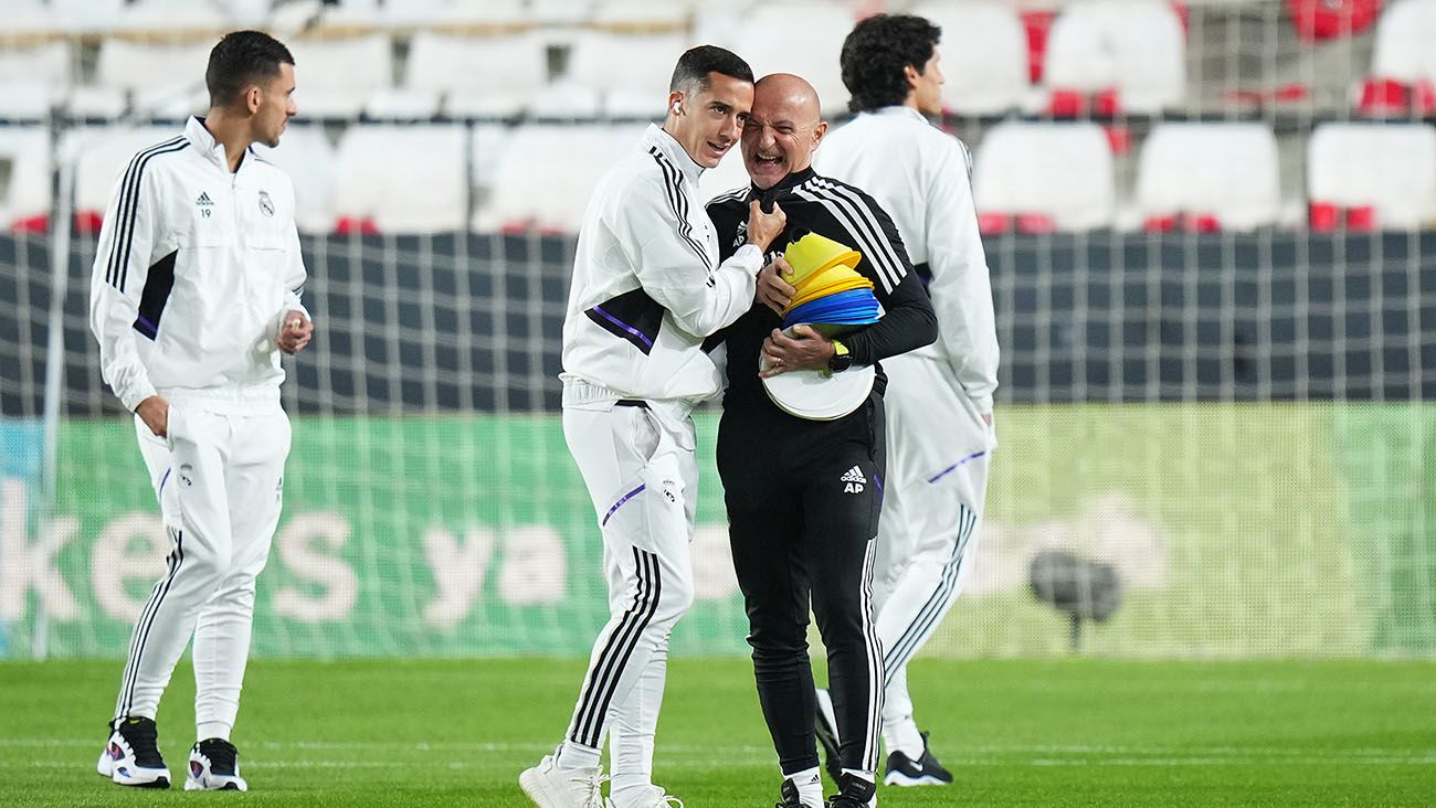 Antonio Pintus and Lucas Vásquez in a Real Madrid training session